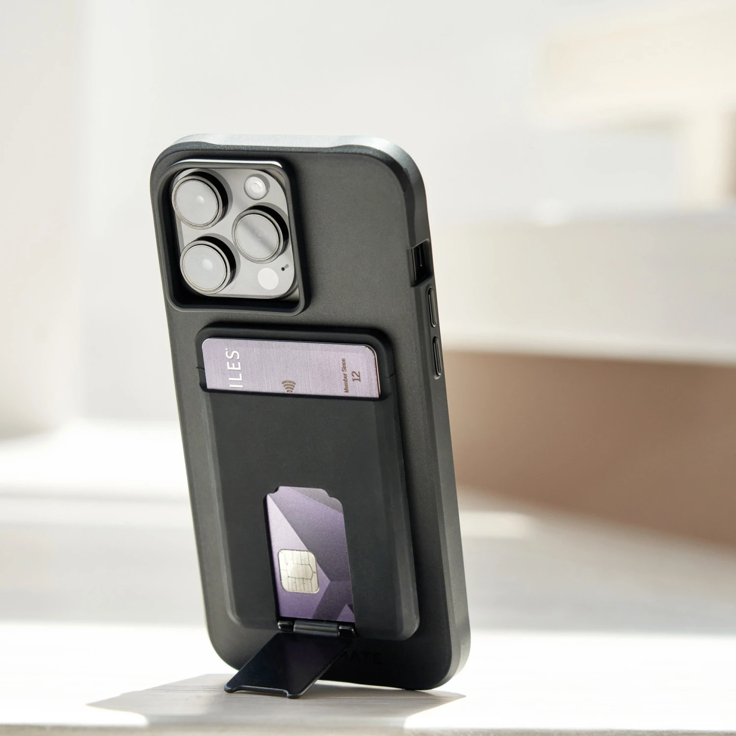 Universal Case-Mate Magnetic 3in1 MagSafe Wallet - Black 3 Universal Case-Mate Magnetic 3in1 MagSafe Wallet - Black - Image 3